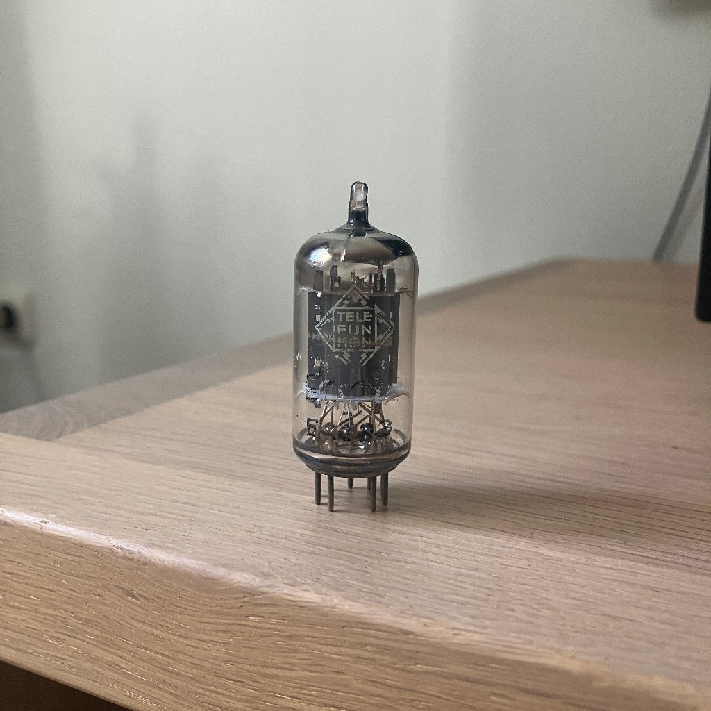 Telefunken ECC83 Smooth Plate - Diamond, Ophalen of Verzenden, Buis of Buizen