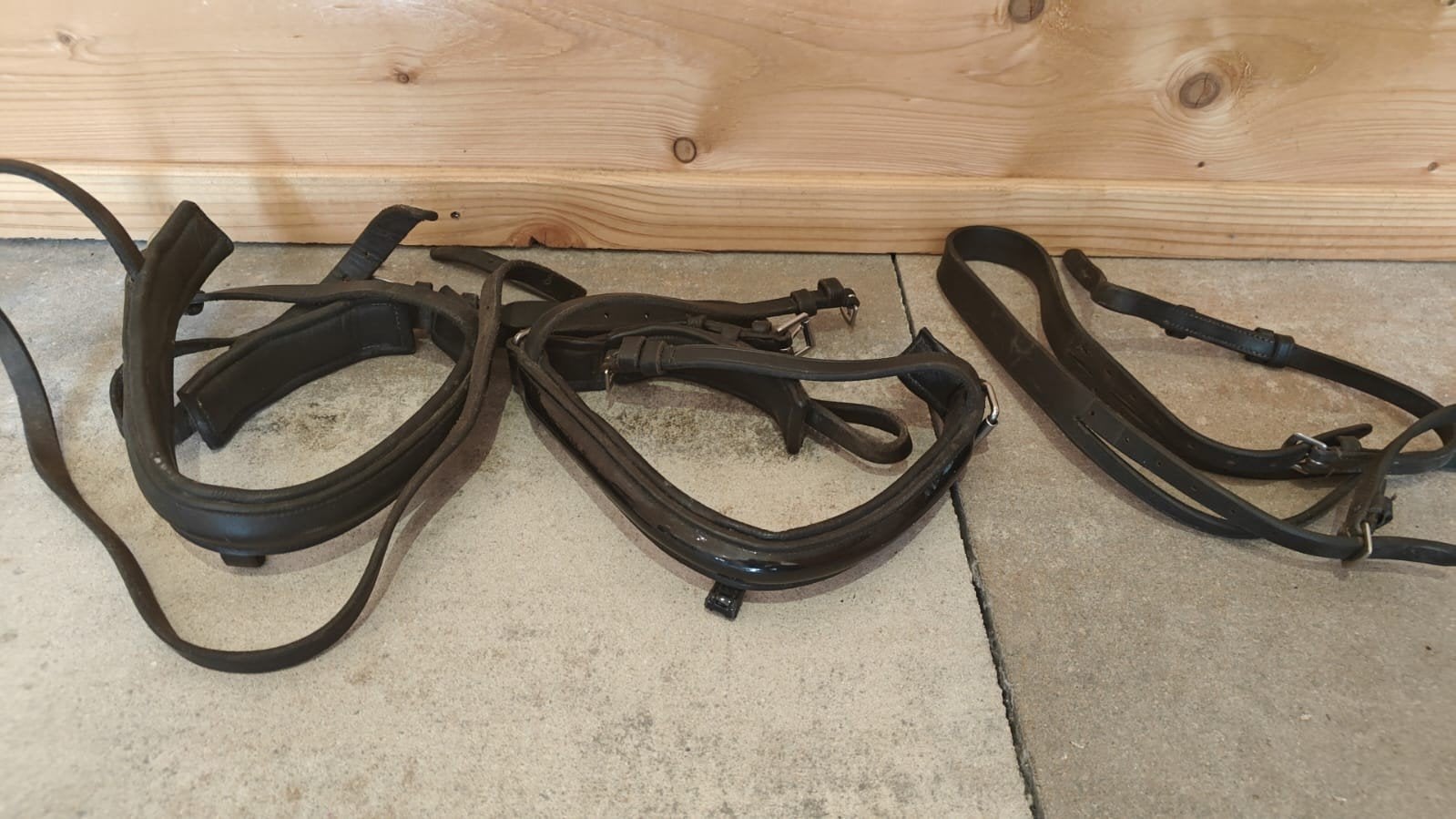 2x neusriem, 1x bakstuk, Ophalen of Verzenden