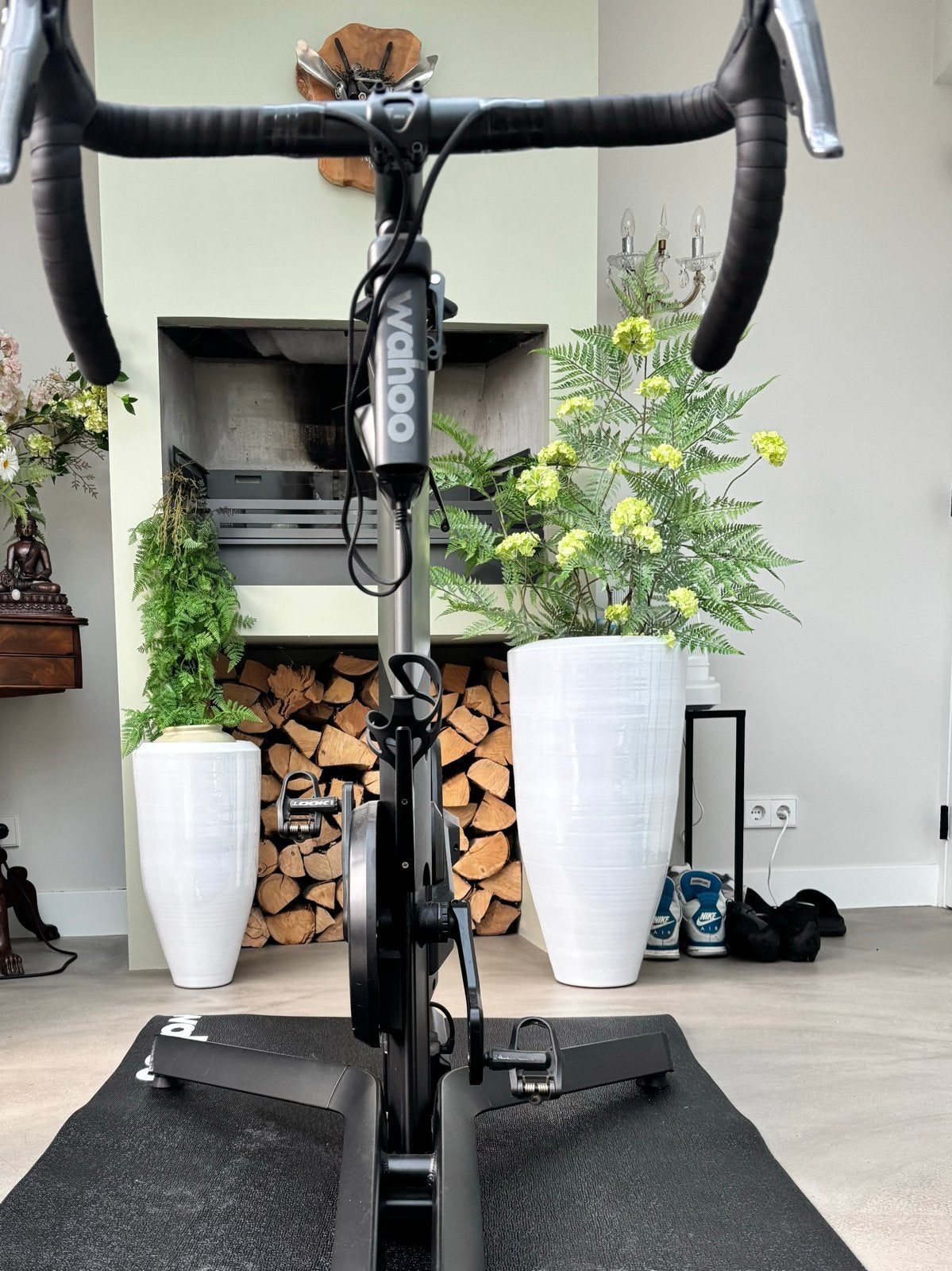 Foto 7 van Wahoo Kickr Bike complete set met accessoires