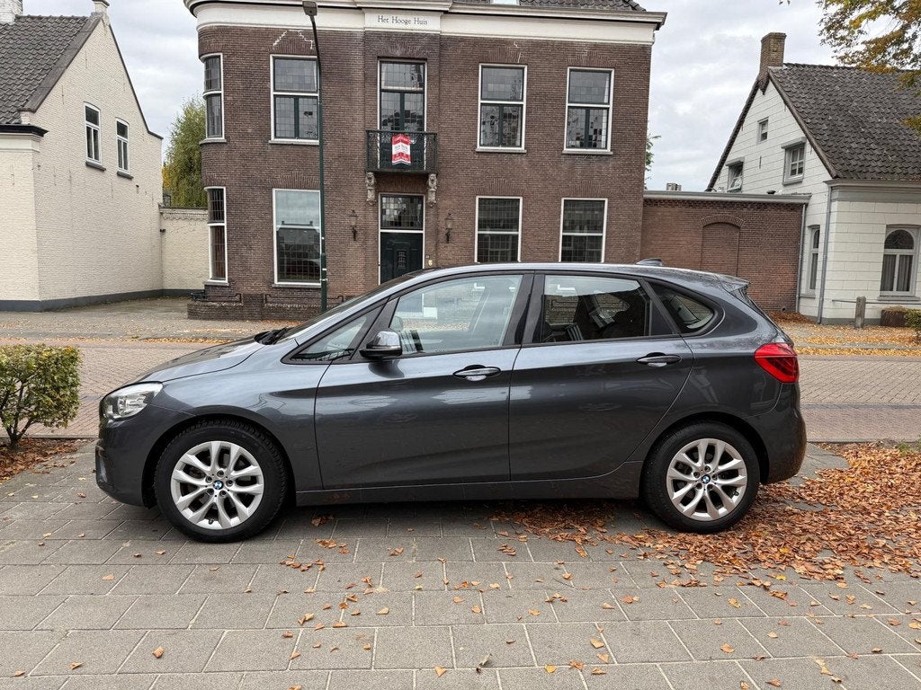 BMW 2-serie Active Tourer 218i High Executive AUTOMAAT PANOR, Auto's, BMW, 136 pk, Gebruikt, Bedrijf, 2-Serie Active Tourer
