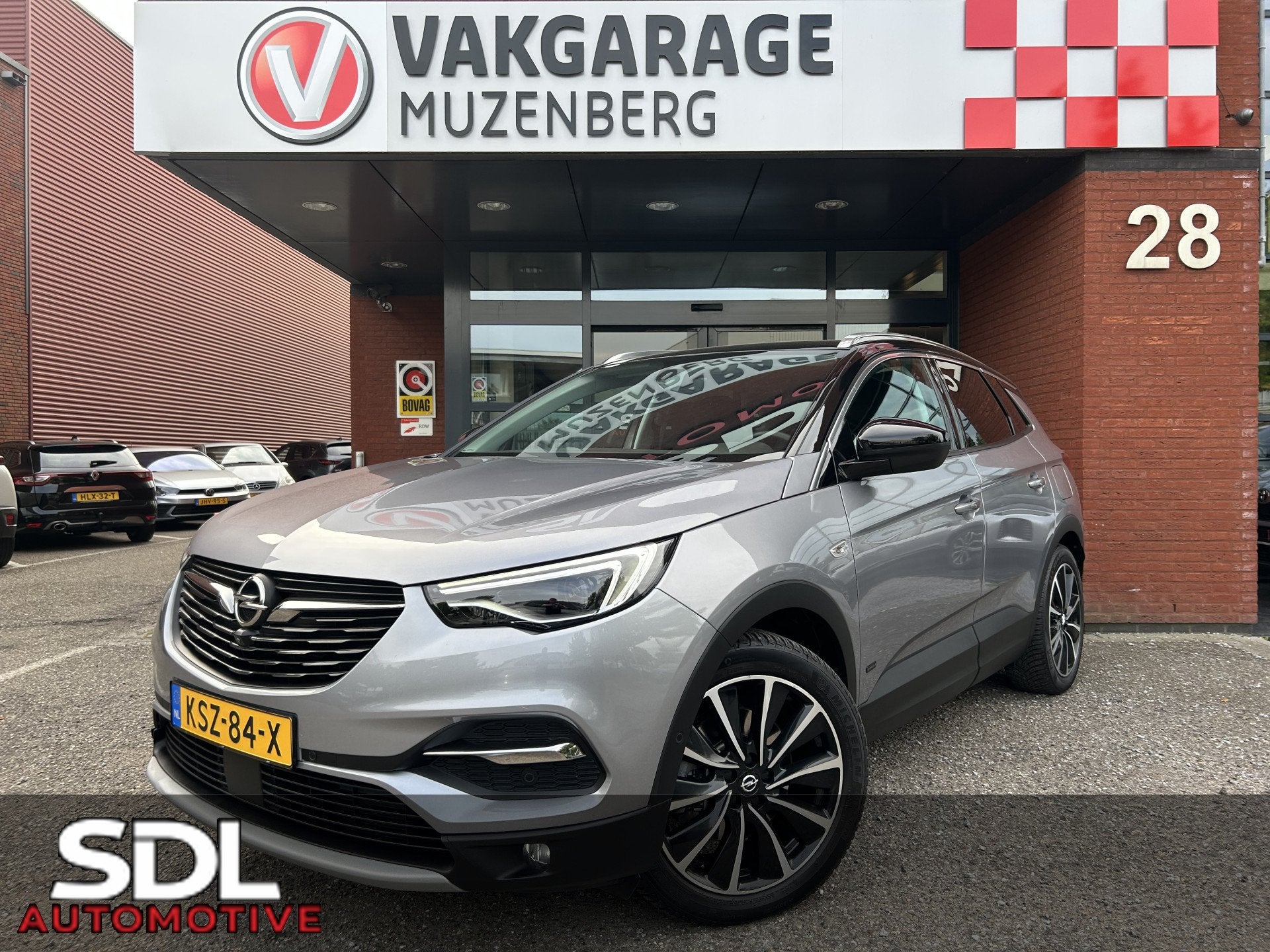 Opel Grandland X 1.6 Turbo Hybrid4 Ultimate 300 PK! // 96%SO, Auto's, Opel, Automaat, Dealer onderhouden, 77 km/l, Gebruikt