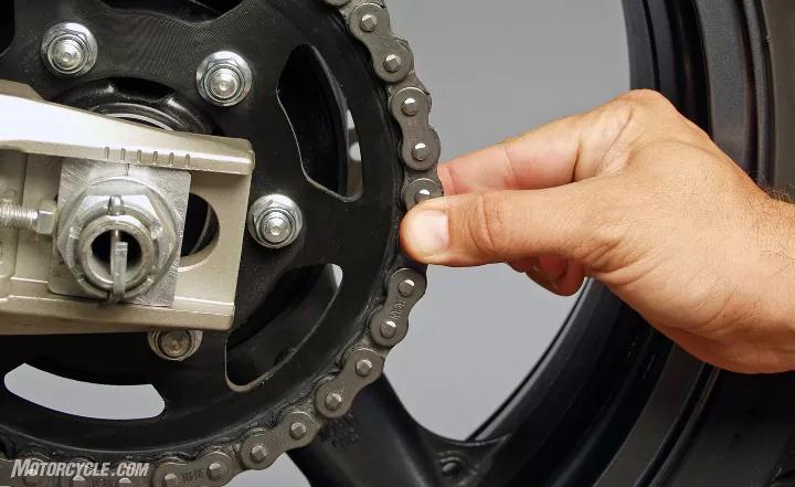 Motor ketting vervangen - Kambava Motoren, Motoren, Ophalen