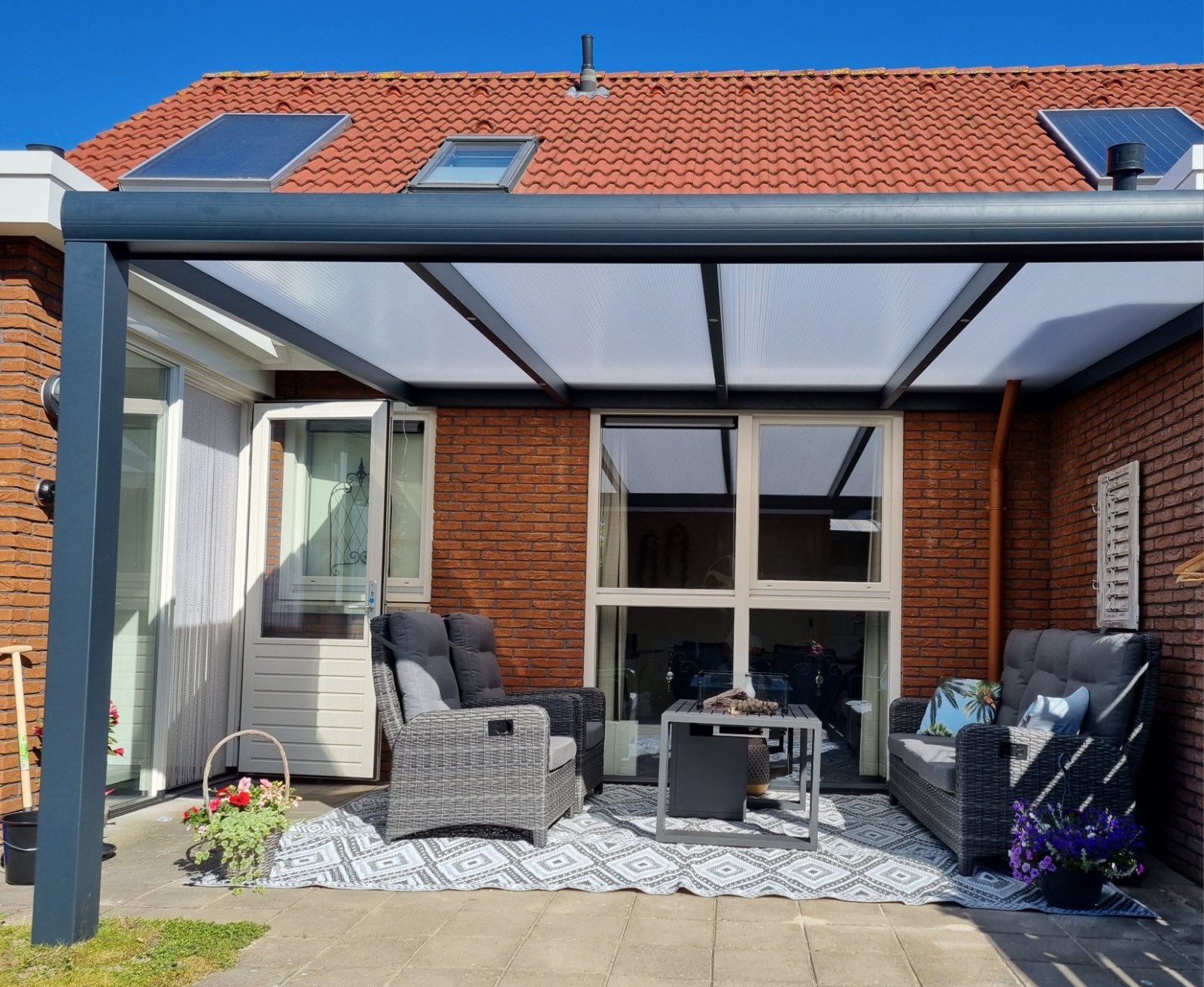 Moderne Veranda met verlichting. Z.G.A.N! Staat in Norg!, Tuin en Terras, Ophalen, Zo goed als nieuw, Veranda