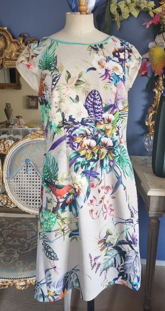 Bloemen/vlinders/vogels  print jurk viscose Apanage, Maat 38/40 (M), Meerkleurig, Ophalen of Verzenden, Zo goed als nieuw