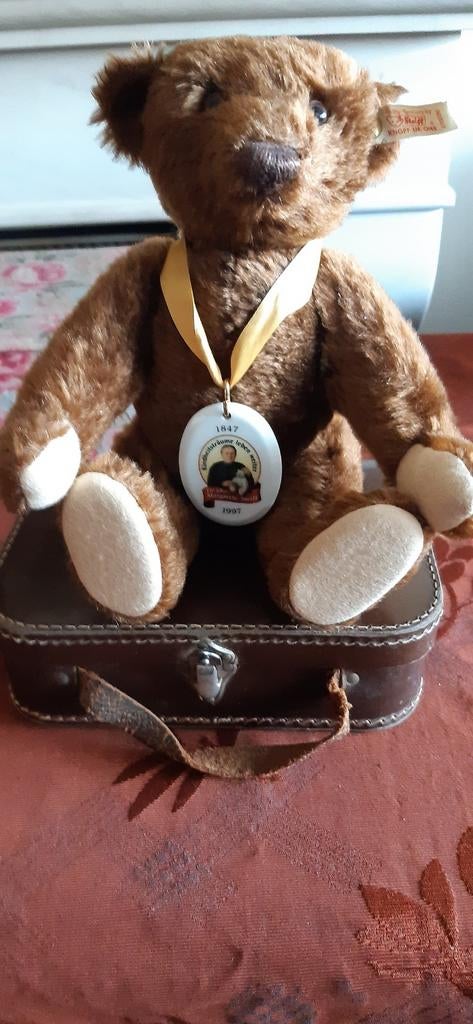 Vintage Steiff jubileum beer 1997 beweegbare ledematen, Verzamelen, Beren en Cherished Teddies, Stoffen beer, Steiff, Verzenden