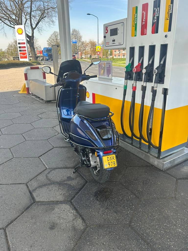 Vespa sprint E4 2020, Ophalen, Maximaal 45 km/u, Vespa S, Zo goed als nieuw