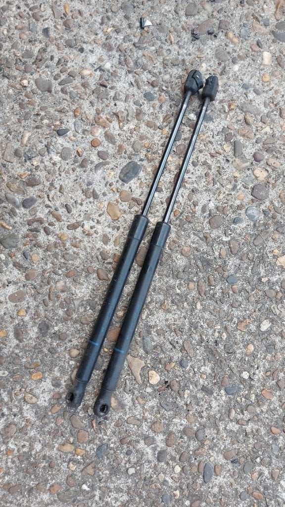 Setje gasveren vd achterklep Opel Astra H, Ophalen of Verzenden