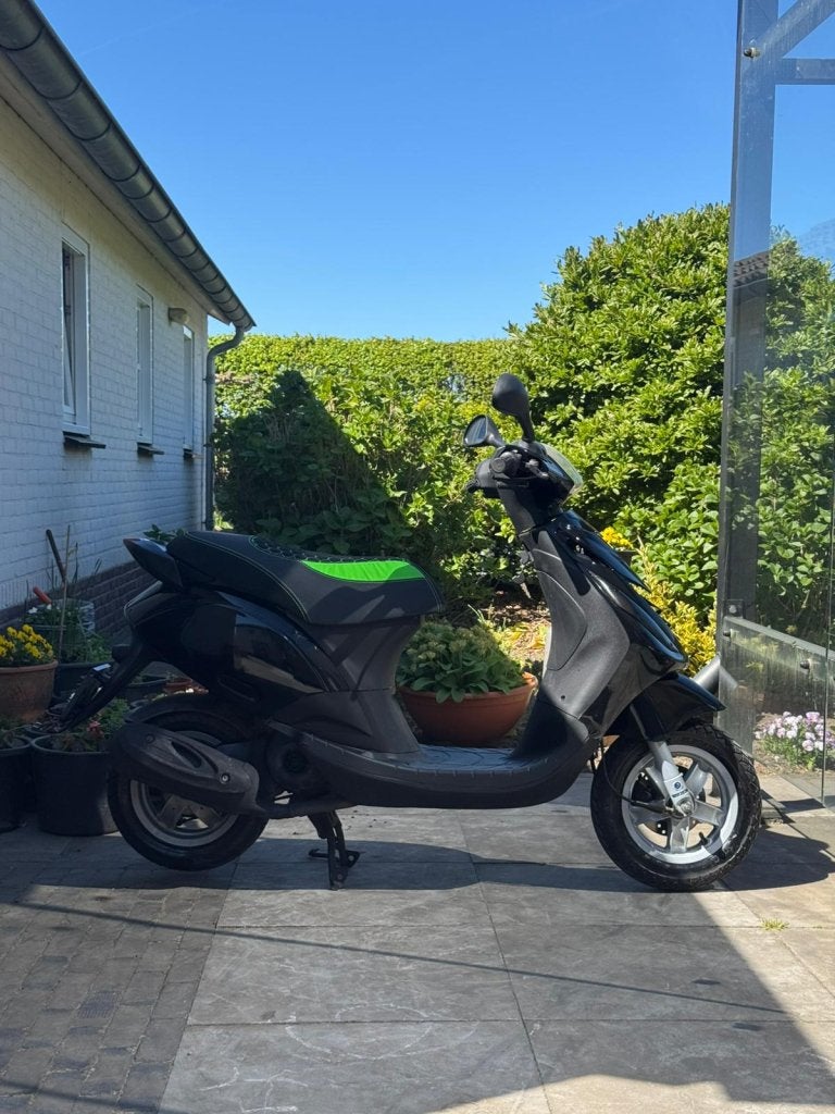 ️Piaggio zip sp line 2 takt 50cc brom Glans zwart️, Fietsen en Brommers, Scooters | Piaggio, Niet ingevuld, Niet ingevuld, Niet ingevuld