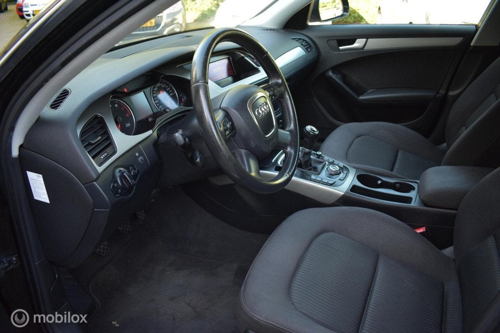 Audi A4 Avant 1.8 TFSI Pro Line|Clima|Cruise|Trekhaak|LEZEN!, Auto's, Audi, Voorwielaandrijving, Stof, 4 cilinders, 160 pk