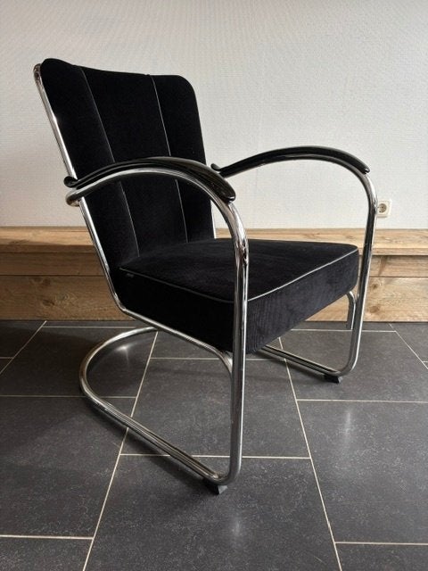 Twee Gispen 412S fauteuils, chroom, zwarte ribstof, Design, 75 tot 100 cm, Zo goed als nieuw, Metaal