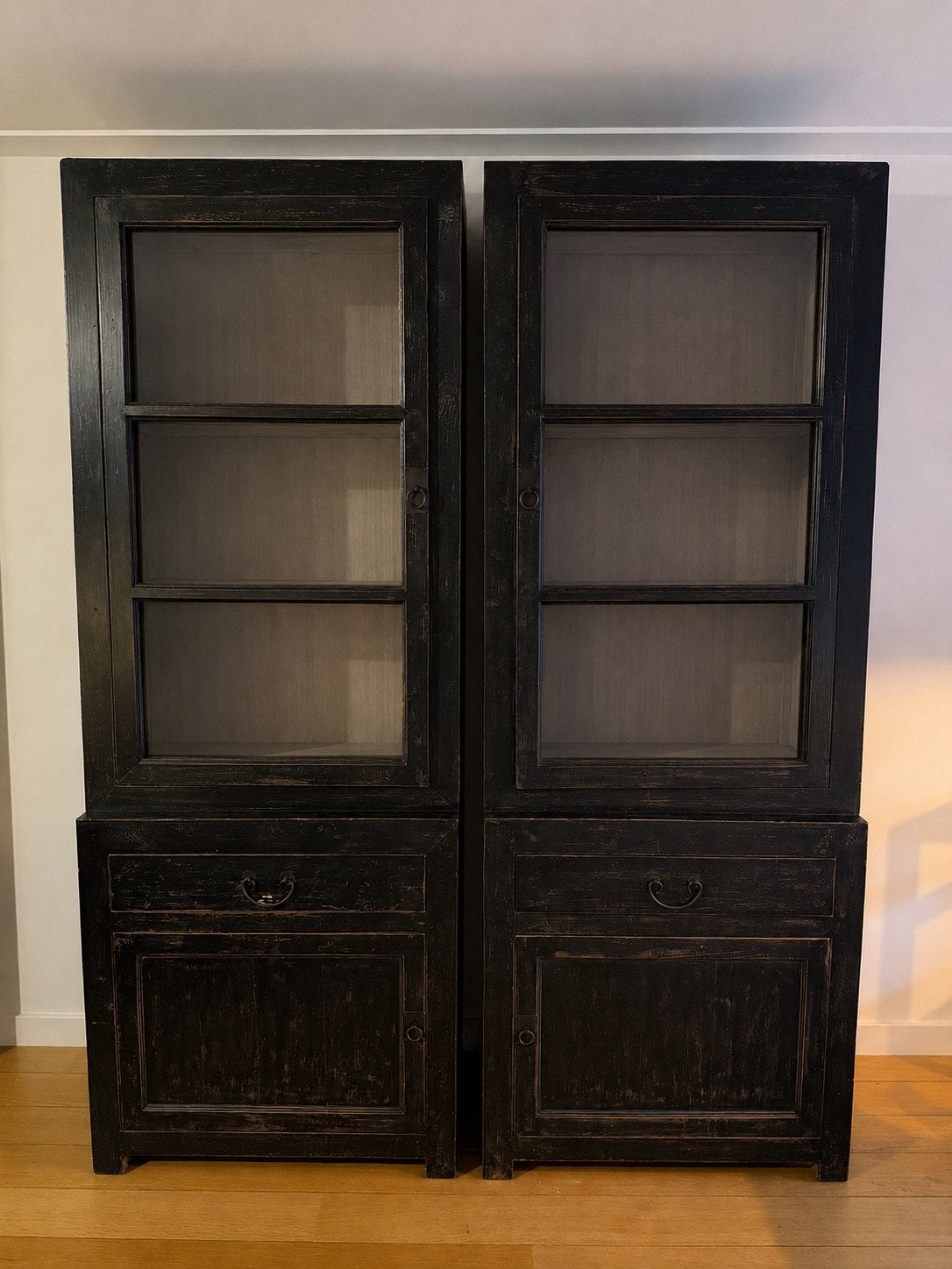 Set van 2 zwarte kasten van het Looiershuis, Ophalen of Verzenden