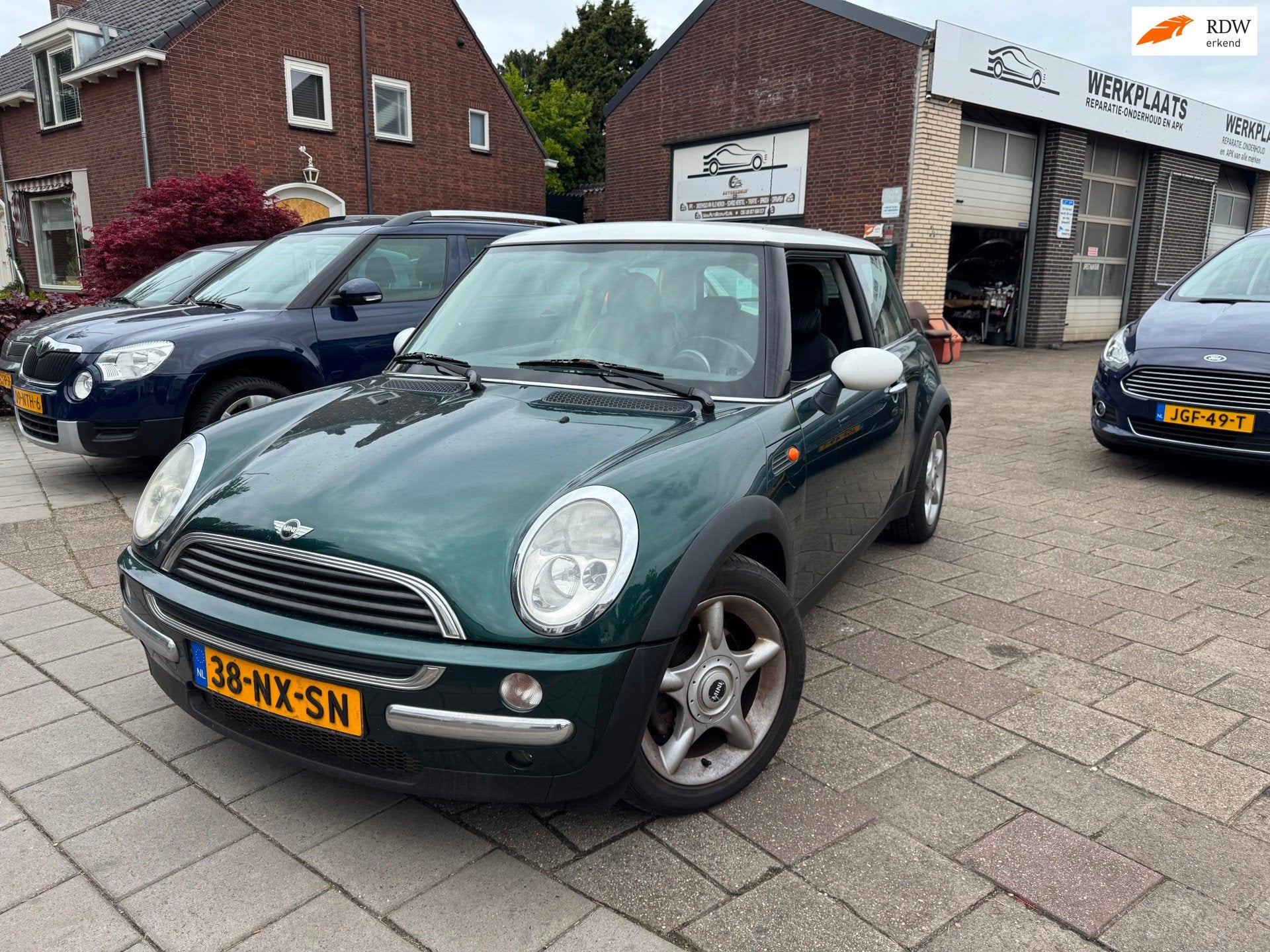 Mini Mini 1.6 Cooper Chili NW APK AIRCO LEES TEKST, Auto's, Voorwielaandrijving, 15 km/l, Gebruikt, 4 cilinders