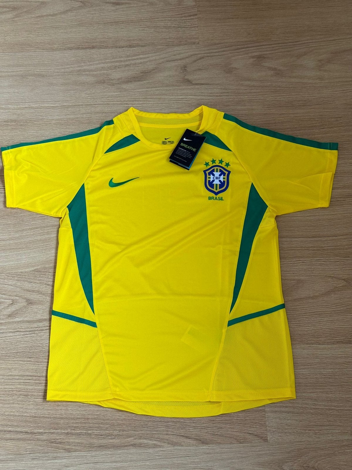 Brazil Retro Shirt 2002, Sport en Fitness, Voetbal, Maat M, Ophalen of Verzenden, Nieuw, Shirt