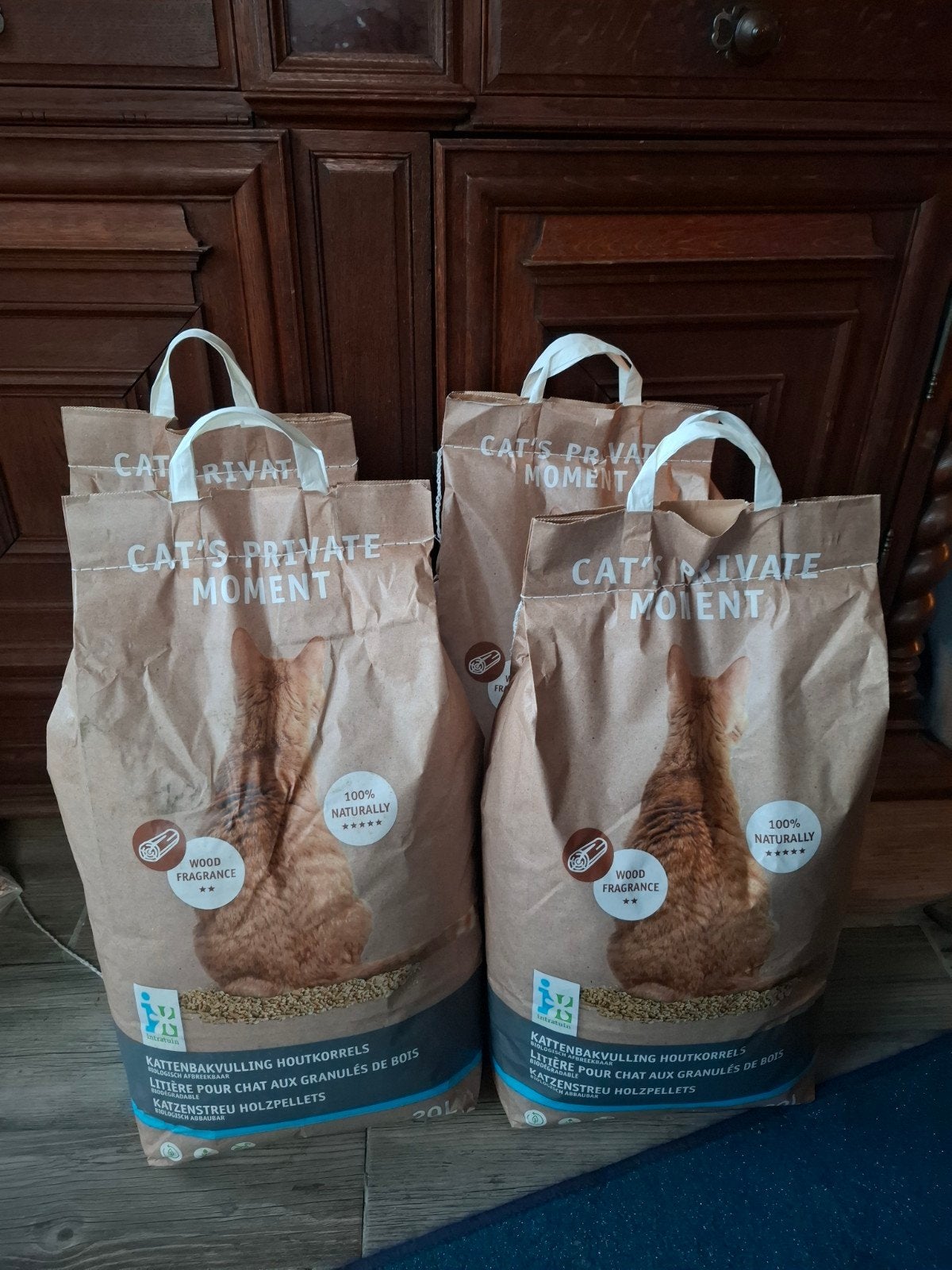 4 zakken houtkorrels voor de kattenbak, Ophalen, Nieuw