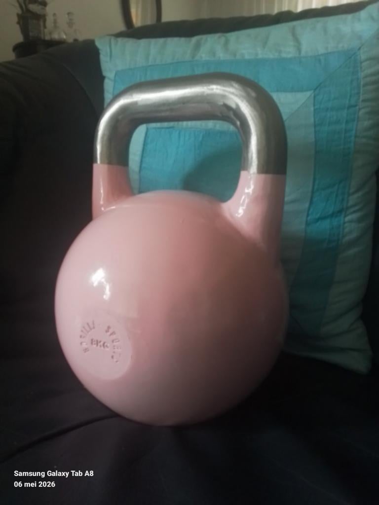 Mooie rose DUMBBELL 8 kg. Merk Gorilla., Sport en Fitness, Ophalen of Verzenden, Zo goed als nieuw, Dumbbell