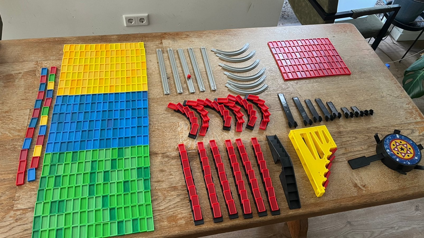 Domino Expres met bijbehorende knikkerbaan, Ophalen, Gebruikt, Overige merken