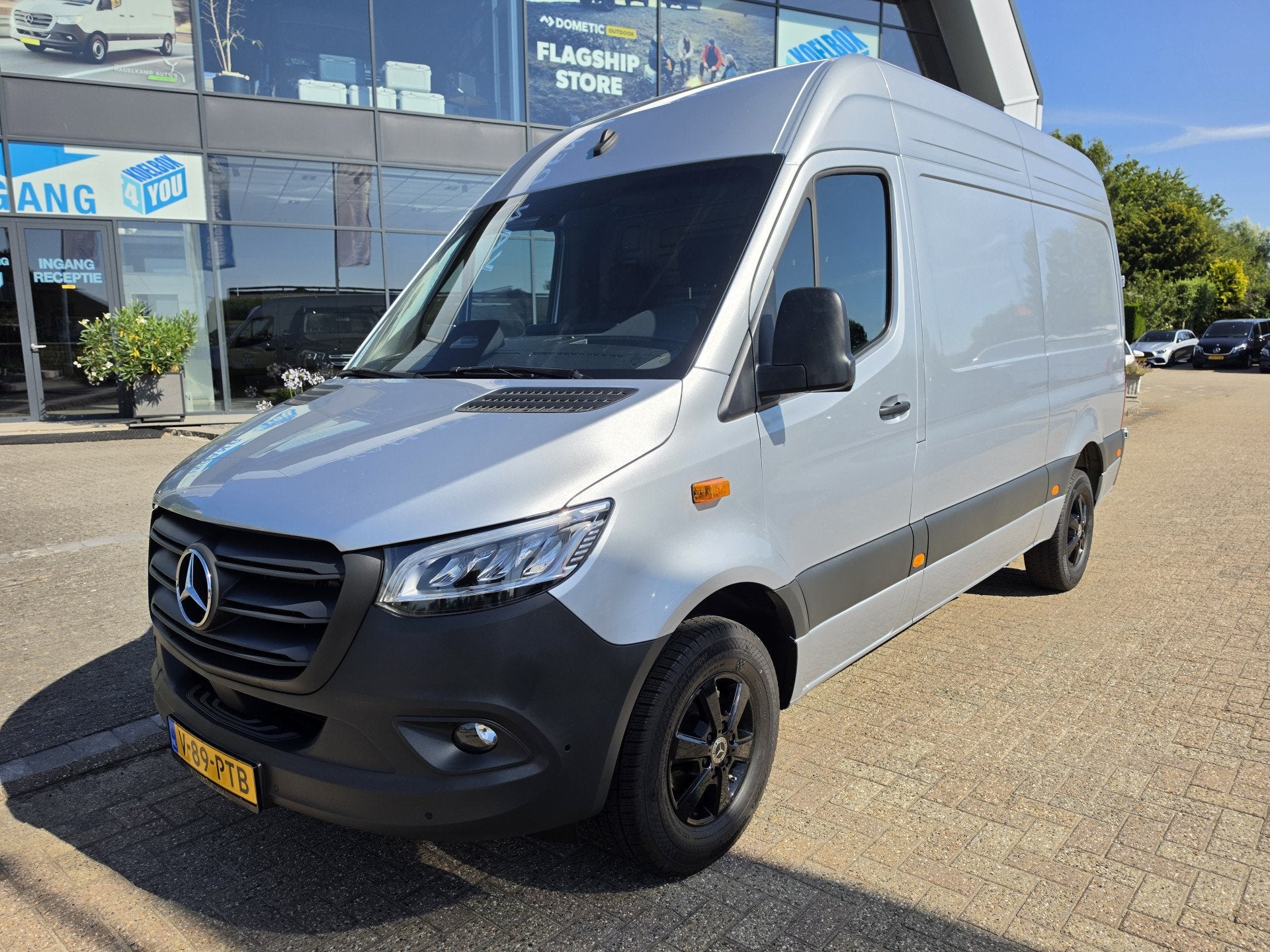 Mercedes-Benz Sprinter 317 CDI L2-H2 RWD Automaat * LED * NA, Automaat, Gebruikt, 4 cilinders, Bedrijf