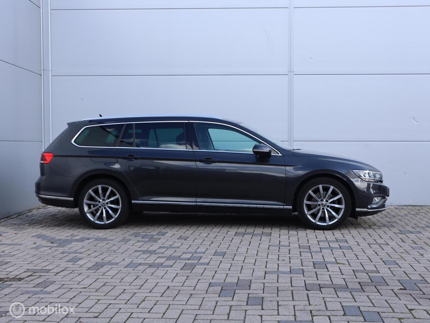 Volkswagen Passat Variant 1.5 TSI Business, Auto's, Dealer onderhouden, 4 cilinders, 150 pk, 1379 kg