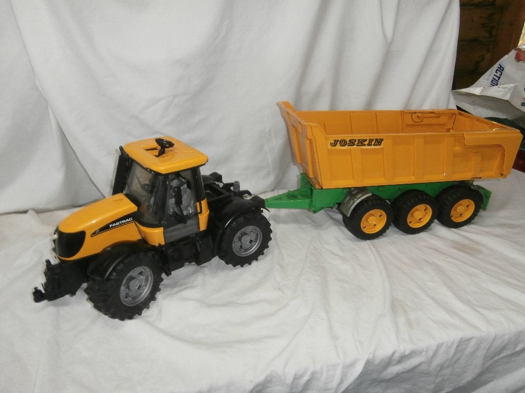 Bruder JCB trekker met Joskin kiepwagen (3 assen), Ophalen, Gebruikt