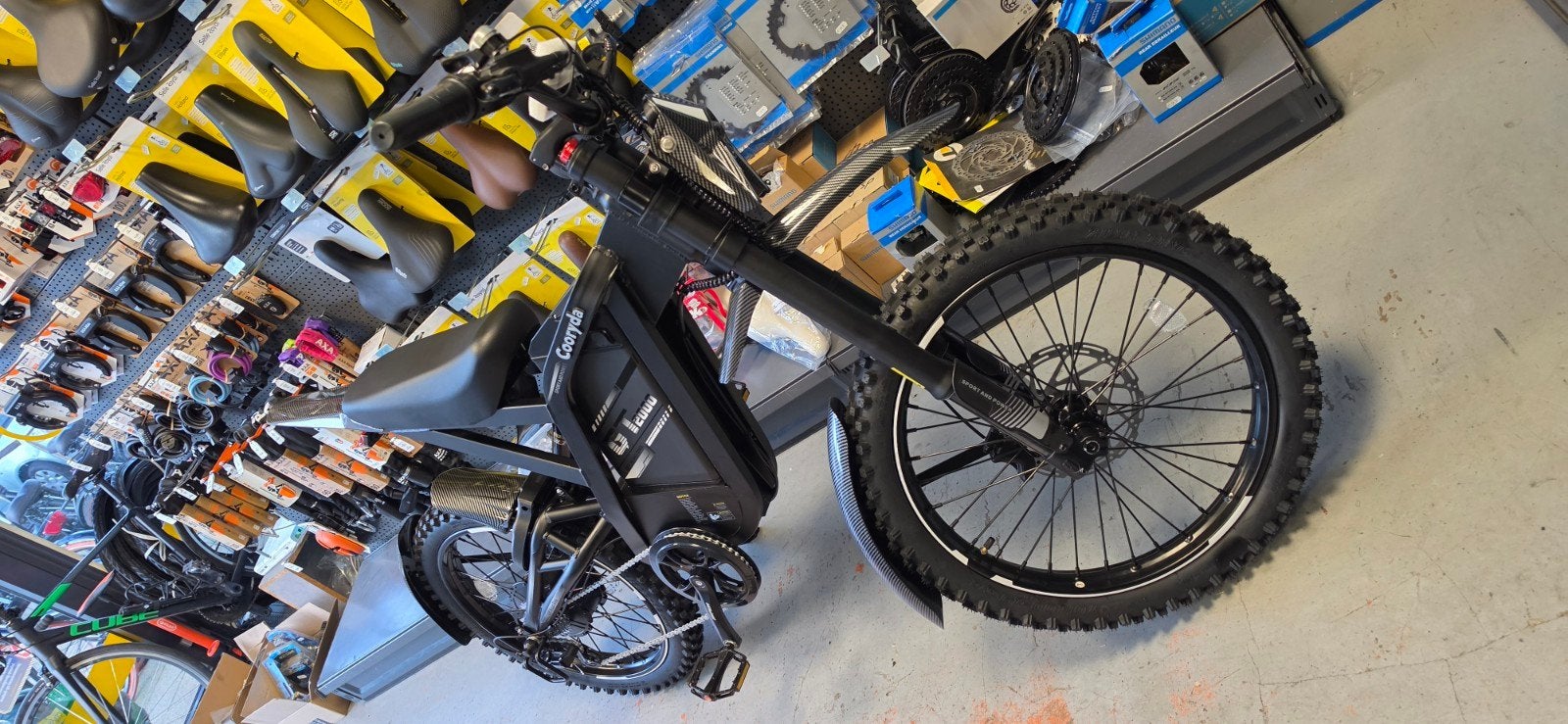 Foto 3 van GT2000 2.0 Zwart Fatbike - Nieuwste Model met GPS & Alarm