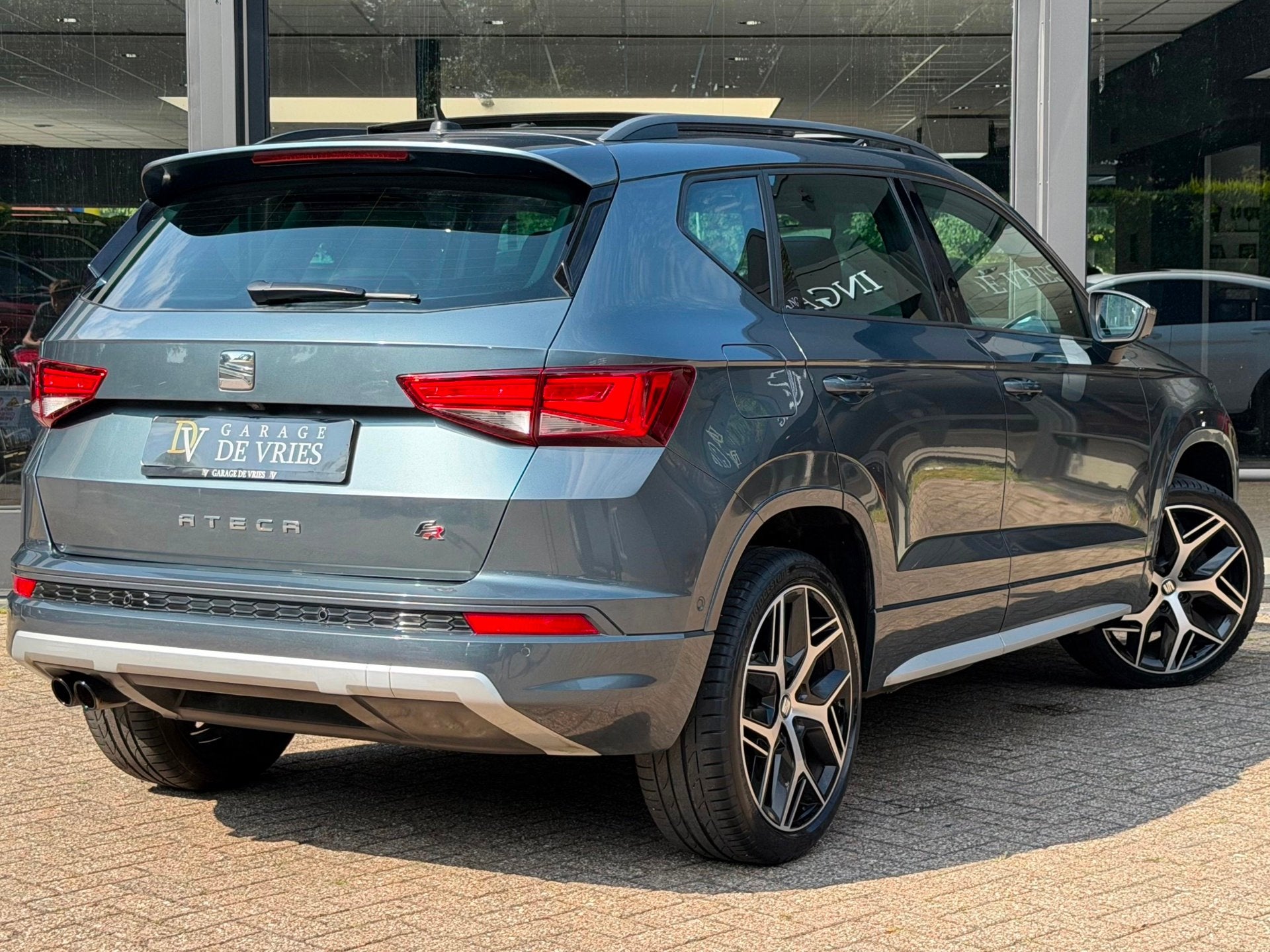 SEAT Ateca 1.4 TSI FR 4DRIVE Panoramadak ACC Virtual Full Op, Auto's, Automaat, Zwart, 4 cilinders, 150 pk