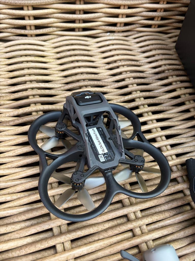 DJI Avata Pro-View Combo met veel extra's, 250 tot 900 gram, 30 tot 45 minuten, Cameradrone, Ophalen of Verzenden