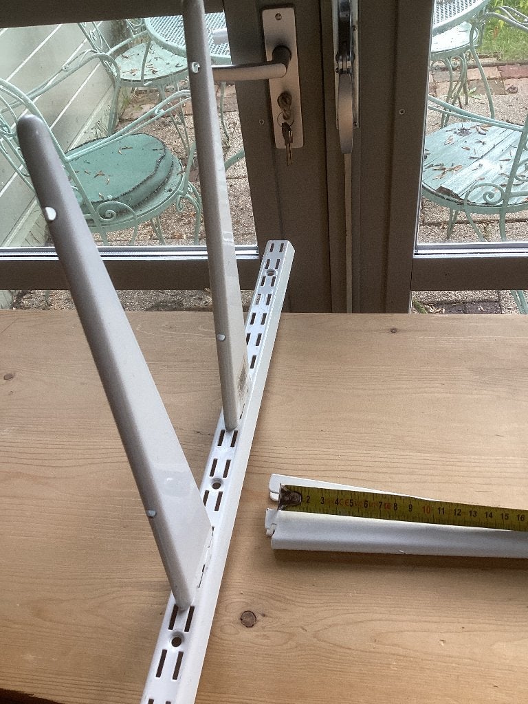 Plankendragers 30 cm. voor wandrailsysteem, Ophalen of Verzenden, Zo goed als nieuw