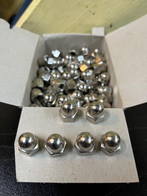 Dopmoeren M8 vernikkeld per 50 stuks NIEUW € 5.00, Zilver, Nieuw, Overige merken, Knutselmateriaal