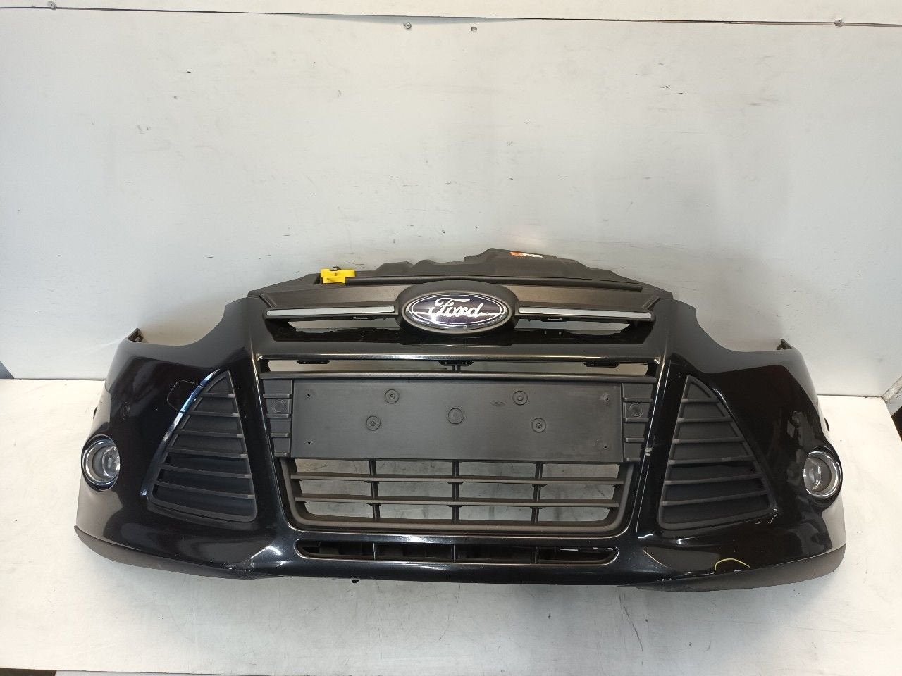 Bumper voor Ford Focus, Onderdelen@venauto.nl, Van der Ven Autorecycling B.V., Gebruikt, Ettenseweg 76, 4706 PB Roosendaal, The Netherlands