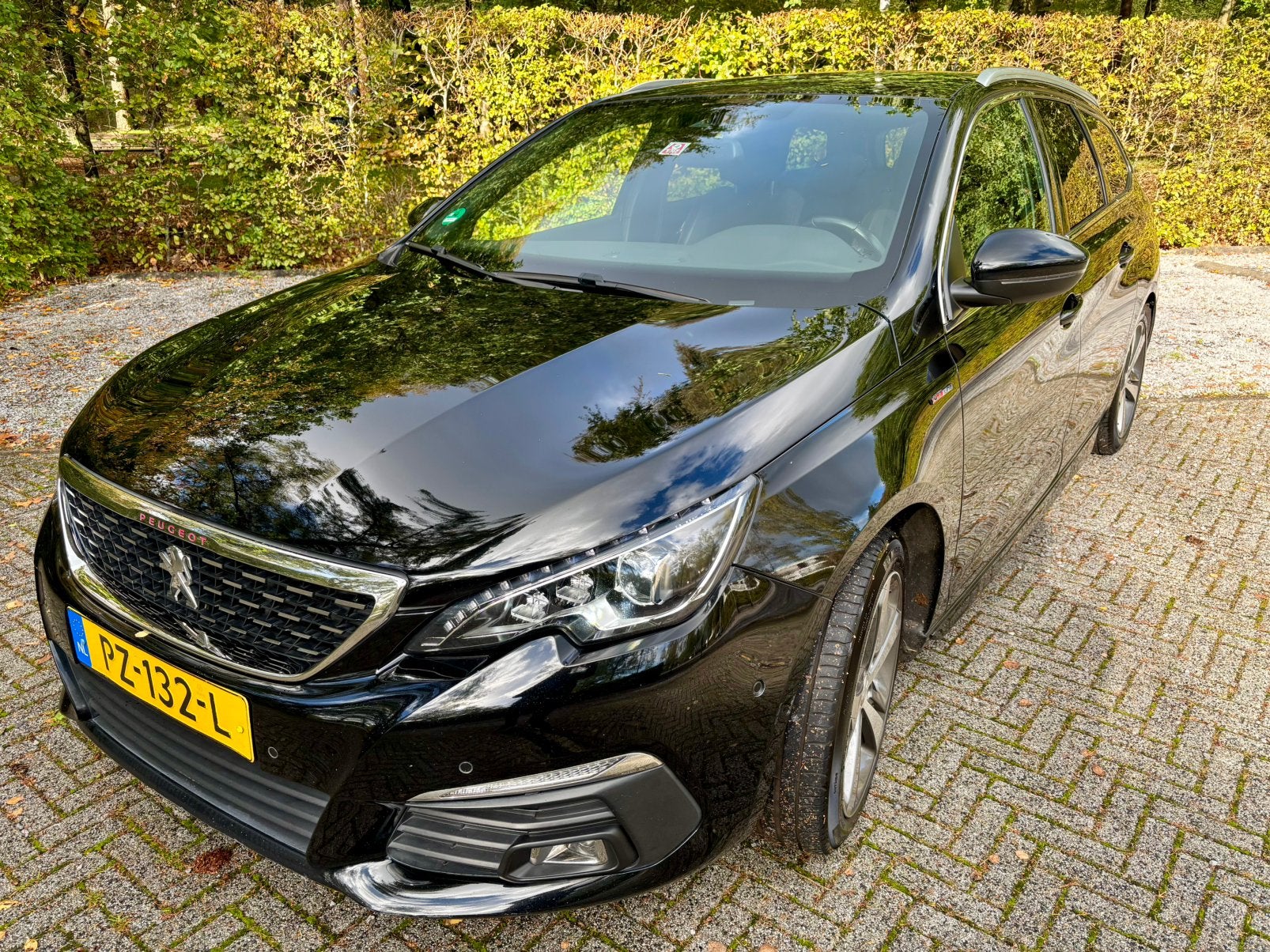 Peugeot 308 SW GT Line 1.2 PureTech Automaat NIEUWE MOTOR, Auto's, 1199 cc, 635 kg, Zwart, Origineel Nederlands