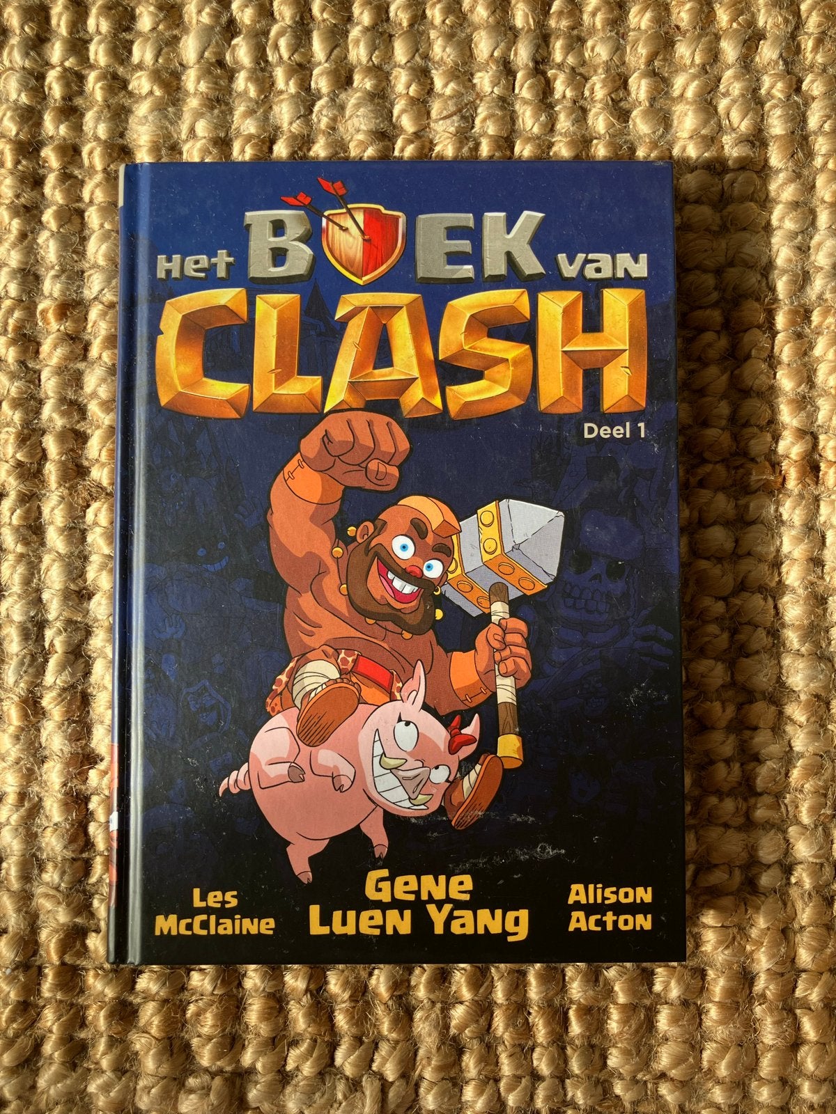 Het Boek van Clash Deel 1 - Stripboek, Eén stripboek, Ophalen of Verzenden, Zo goed als nieuw