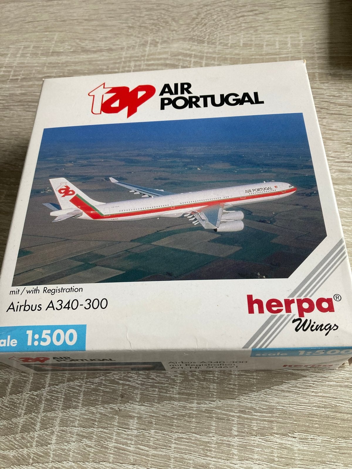 Herpa Wings Air Portugal Airbus A340-300 - Verkleuring, Overige merken, Ophalen of Verzenden, Vliegtuig, Gebruikt
