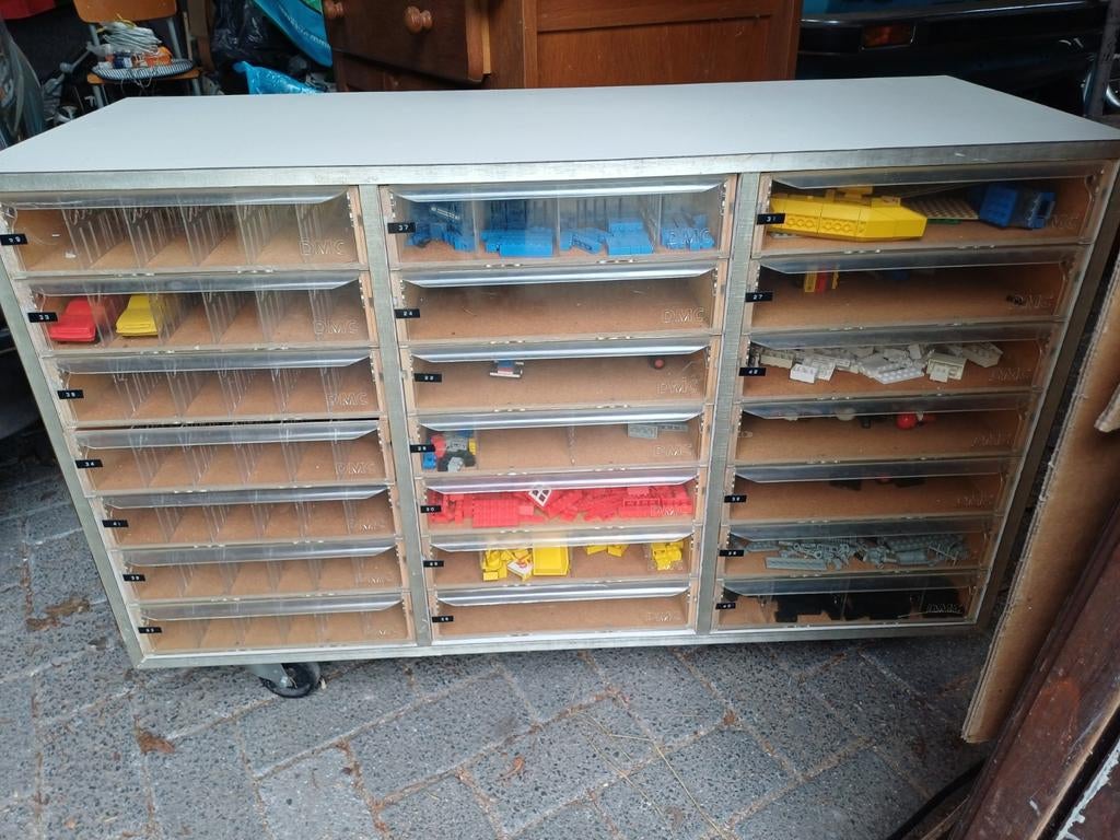 dmc ladekast voor verzamelingen of sorteren, Ophalen, Gebruikt