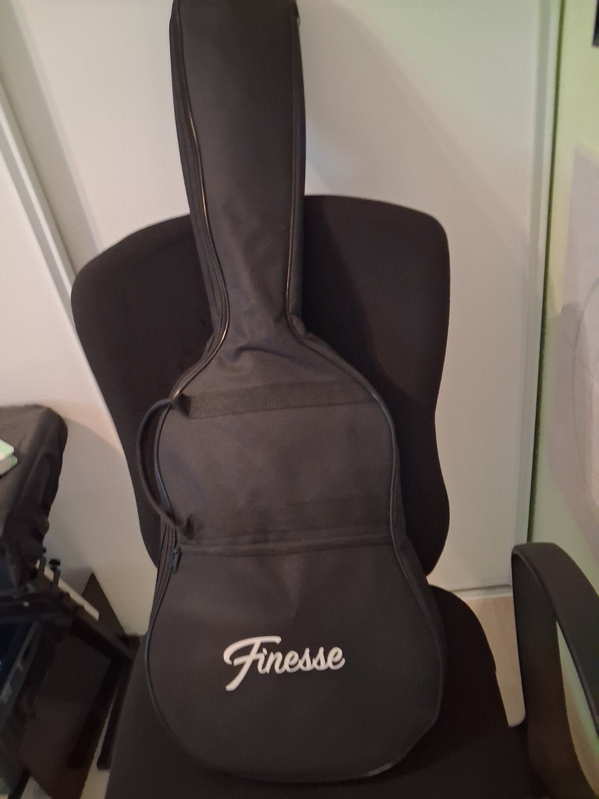 Finesse Elektrische Gitaar met Tas en Clip-on Tuner, Nieuw, Met versterker, Solid body, Ophalen