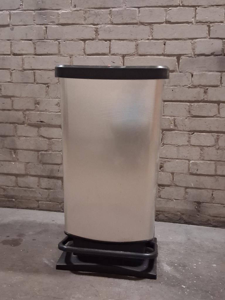 Te koop, Rotho merk prullenbak., Ophalen