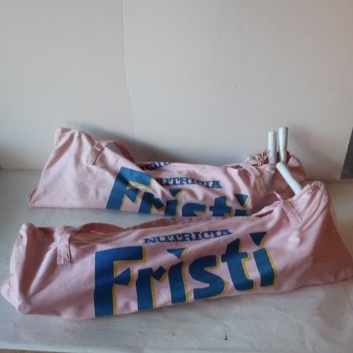 Nutricia Fristi stoel origineel metalen frame met stof roze, Verzamelen, Ophalen of Verzenden, Zo goed als nieuw, Gebruiksvoorwerp