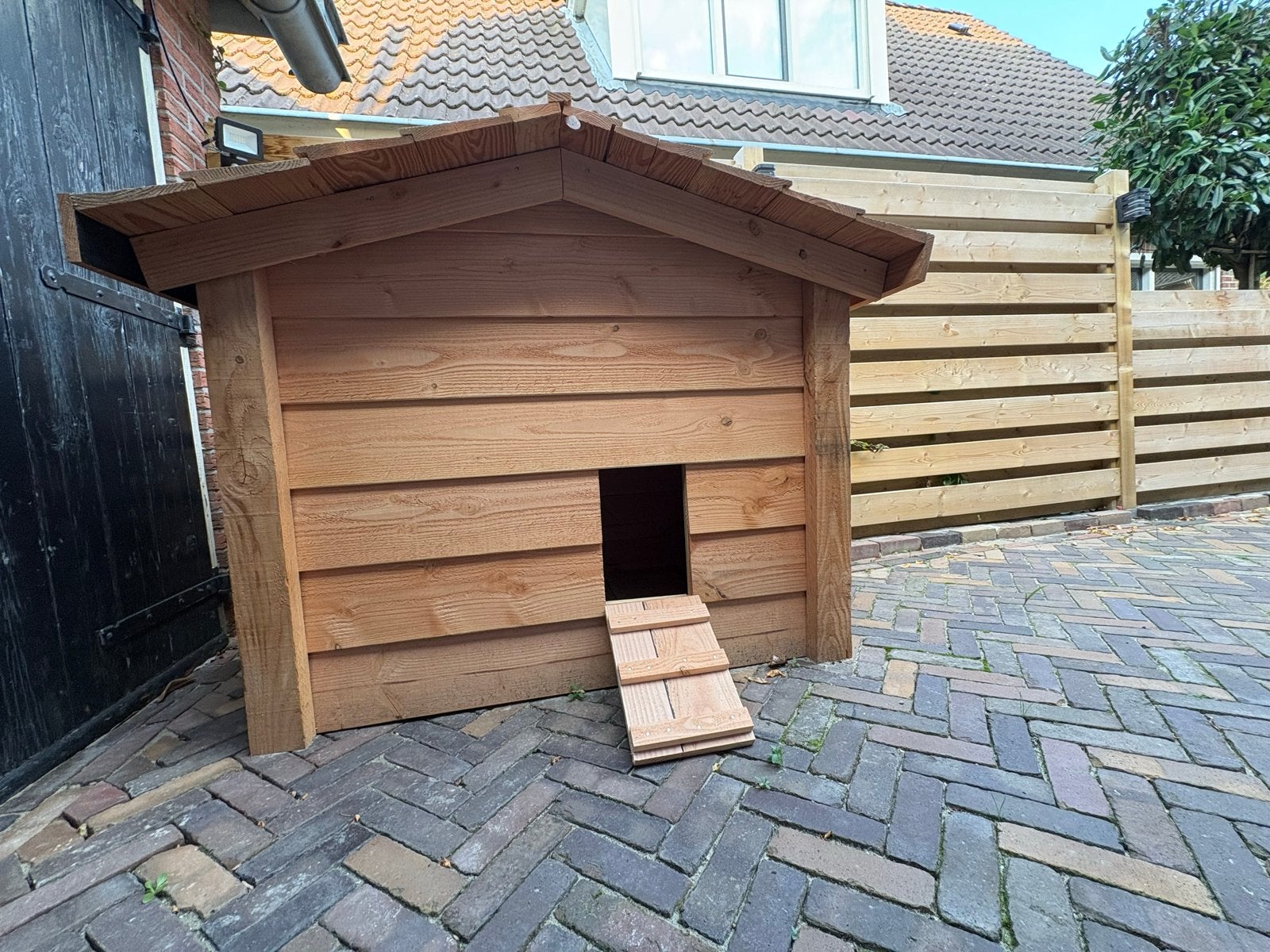 Kippenhok van douglashout, Ophalen, Nieuw, Kippenhok of Kippenren
