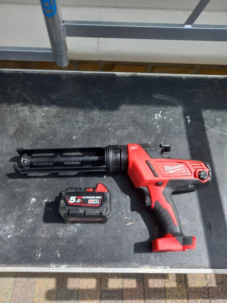 Milwaukee c18 pcg lijmpistool, Doe-het-zelf en Verbouw, Gereedschap | Boormachines, Ophalen of Verzenden, Boor- en Schroefmachine