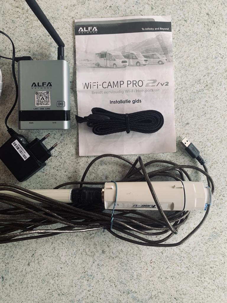 Alfa Wifi camp pro 2v2 complete WIFI hotspot set, Ophalen of Verzenden, Zo goed als nieuw