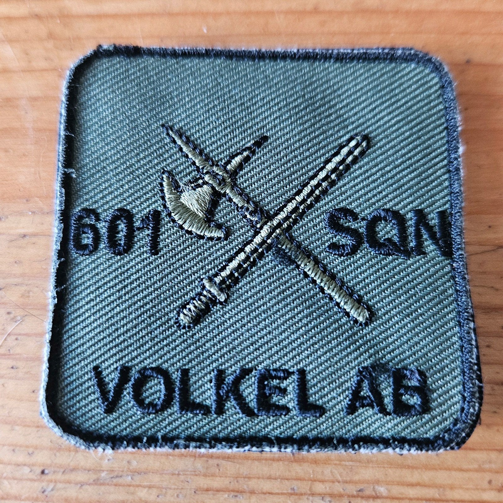 Borstembleem 601 SQN Volkel AB, Ophalen of Verzenden, Luchtmacht, Nederland, Embleem of Badge