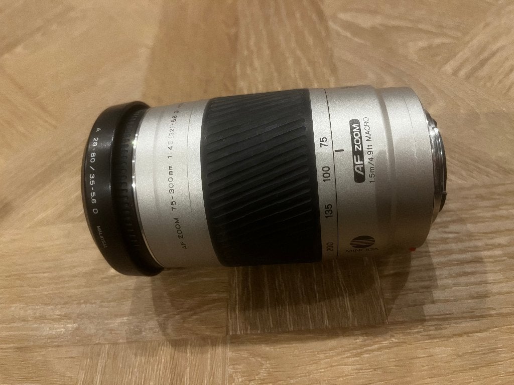 Minolta AF Zoom 75-300mm F/4.5-5.6 D Lens uitstekende staat!, Zoom, Zo goed als nieuw, Telelens, Ophalen of Verzenden