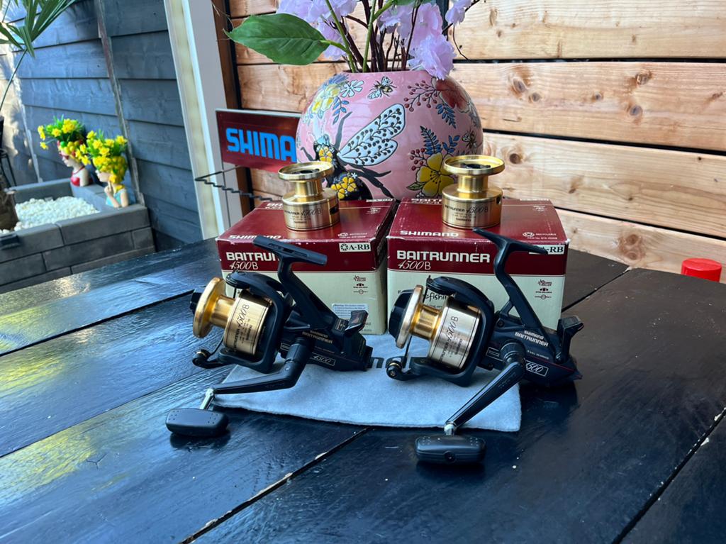 Shimano baitrunner 4500B goudenspoel 4x lezen, Watersport en Boten, Ophalen, Zo goed als nieuw, Molen