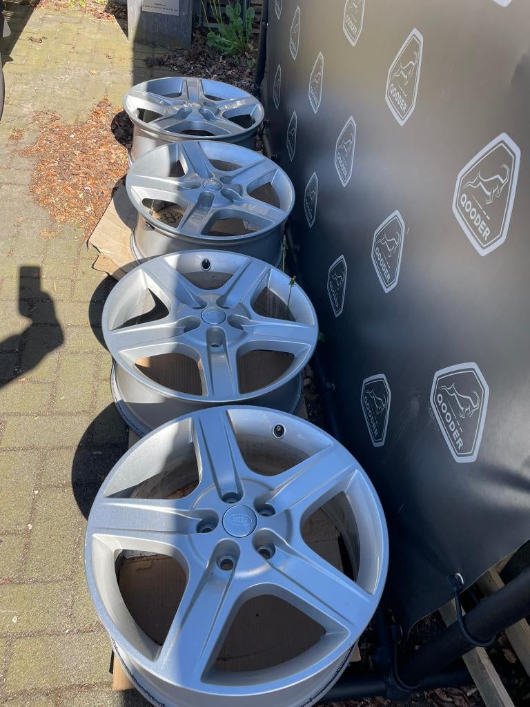 Land Rover originele 20” lichtmetalen velgen - set van 4, Auto-onderdelen, Banden en Velgen, Ophalen, 255 mm, Velg(en), 20 inch