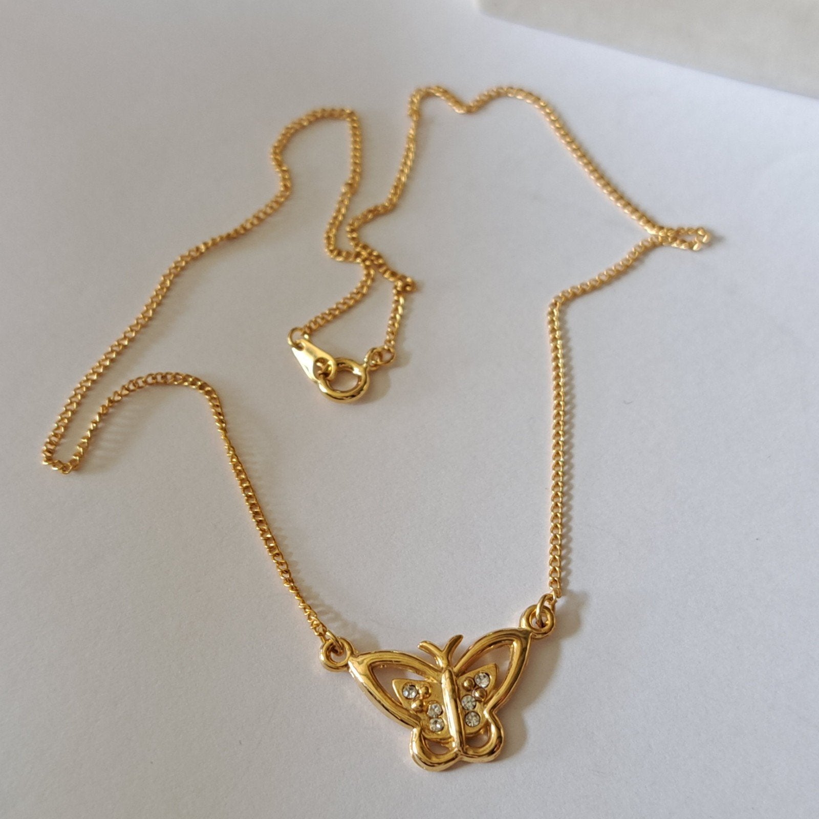 ketting met vlinder hanger, Verzenden, Goud, Overige materialen