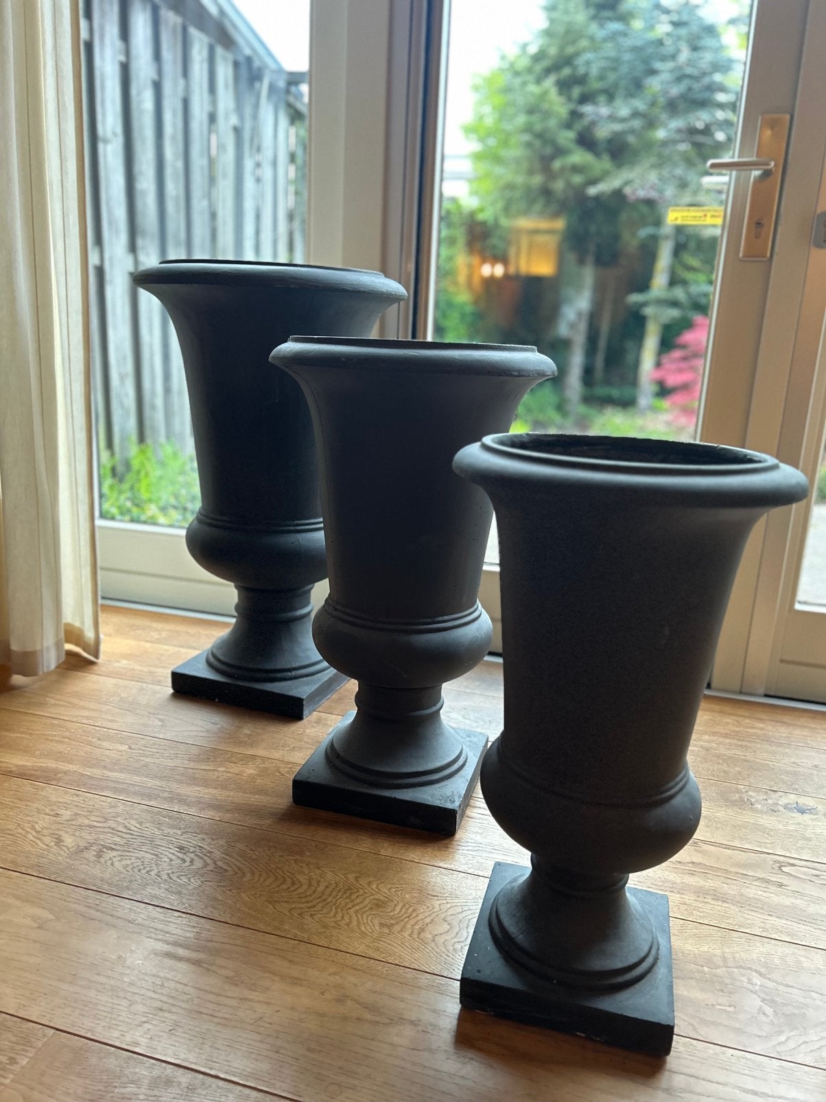Set van 3 voetvazen grote bloembak bloempotten ornamenten, Kunststof, Zo goed als nieuw, Balkon, Overige vormen