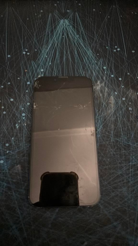 Iphone 13 alleen scherm en achterkand kapot, Ophalen, Zo goed als nieuw