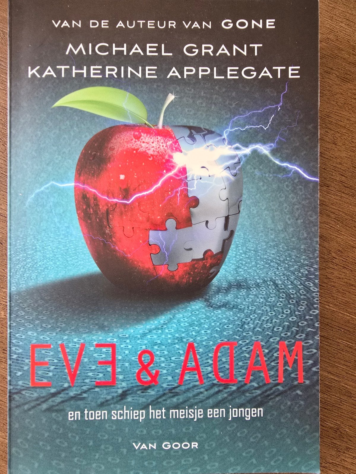 Eve & Adam - Michael Grant & Katherine Applegate, Boeken, Ophalen of Verzenden, Gelezen, Michael Grant, Katherine Applegate, Nederland