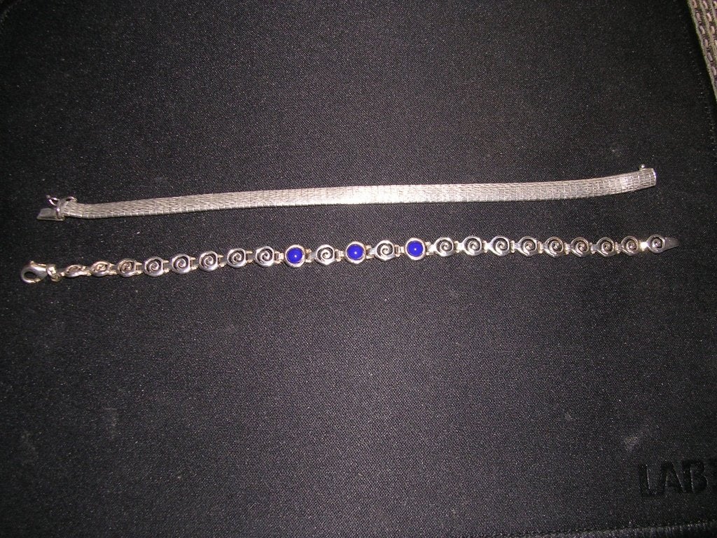 2 heel mooie zilveren armbanden gemerkt., Ophalen of Verzenden, Zilver