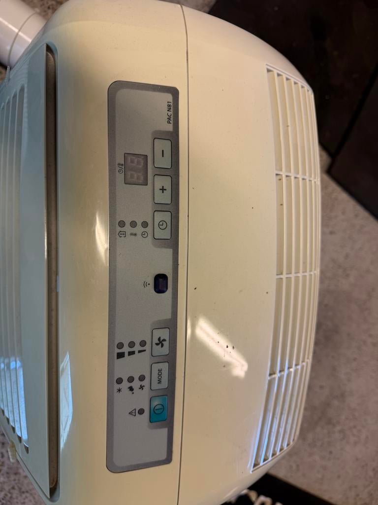 Mobiele airco Delonghi Pinguino PAC N81 9400 BTU, Witgoed en Apparatuur, Ophalen, Gebruikt, Minder dan 60 m³, 3 snelheden of meer