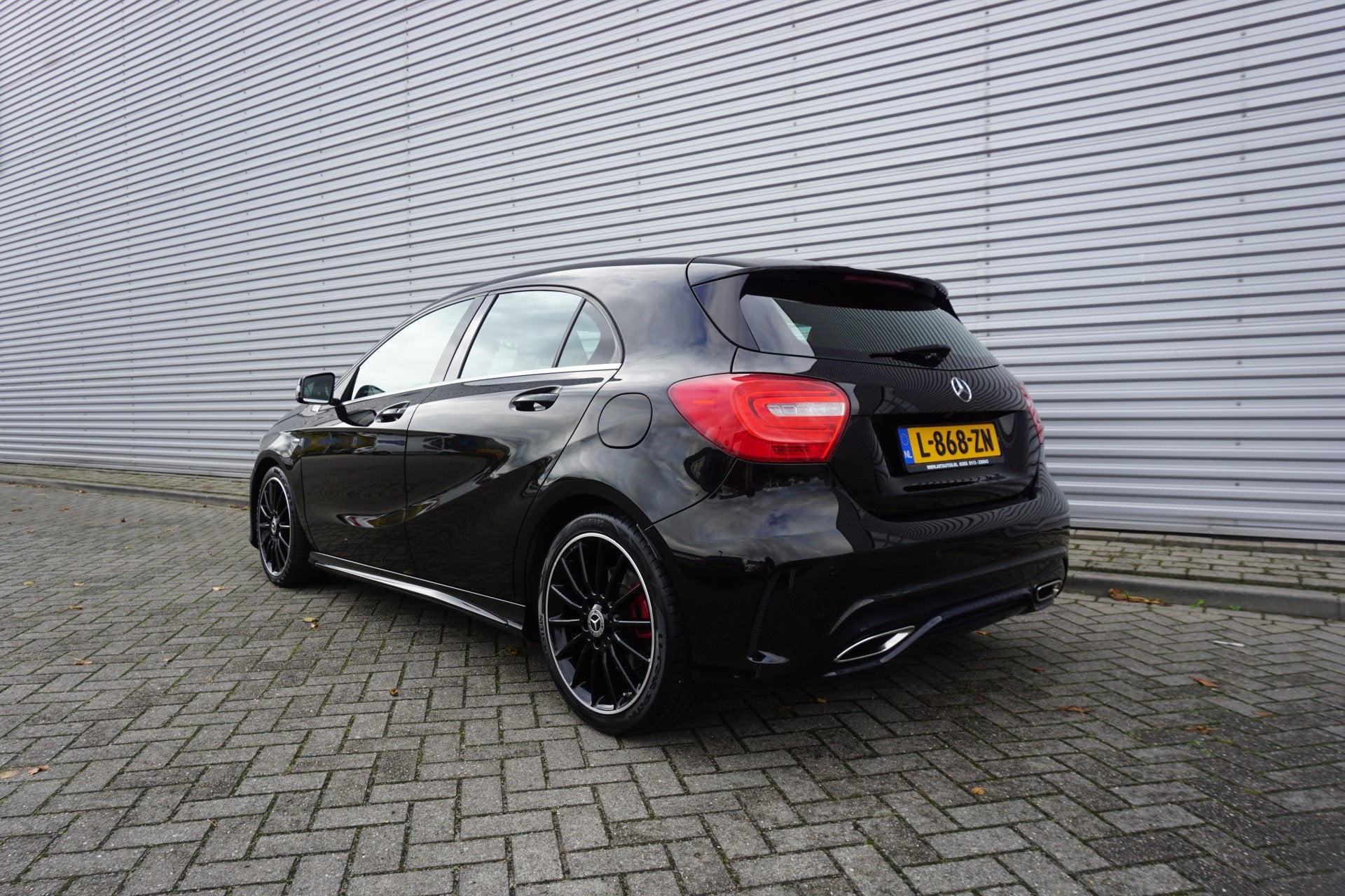 Mercedes-Benz A-Klasse 250 Sport AUTOMAAT - Airco / Navi / C, Auto's, 730 kg, Gebruikt, Euro 6, 4 cilinders